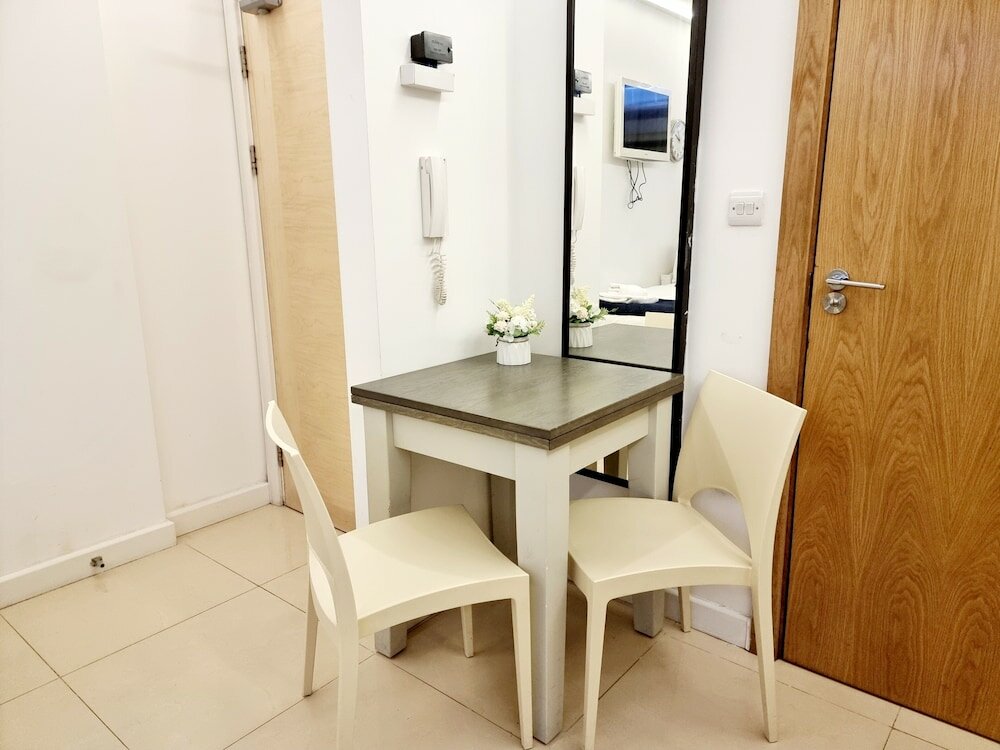 Фото London Stay Apartments