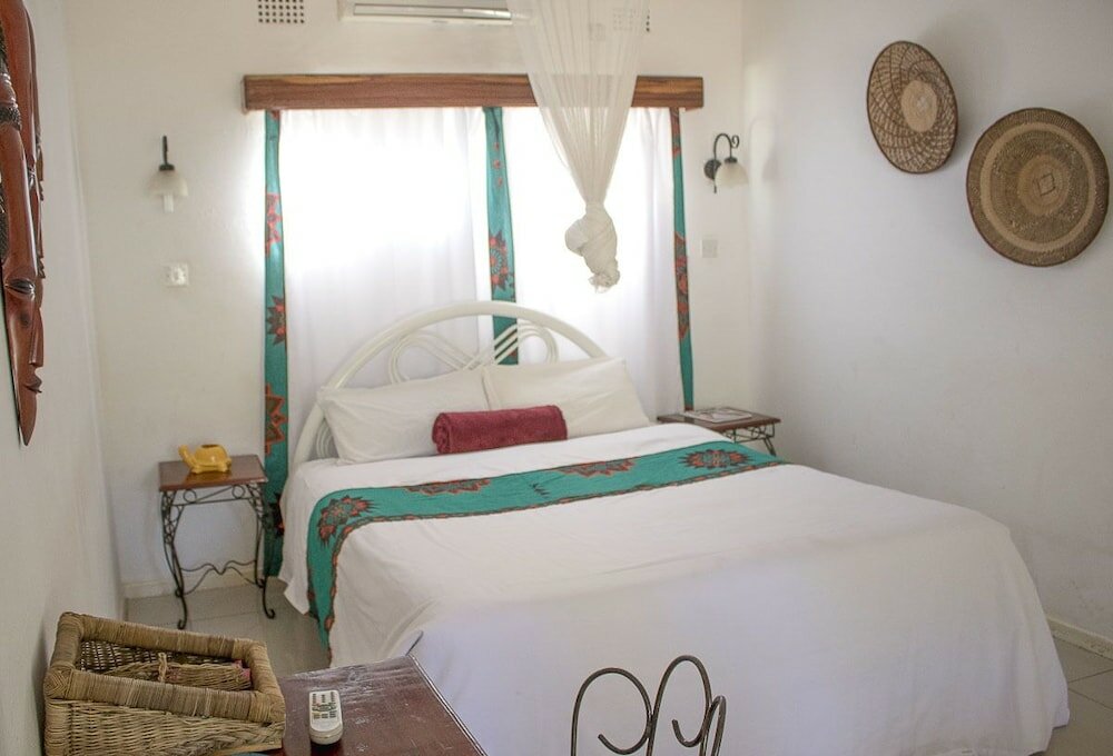 Фото Chanters Lodge, Livingstone