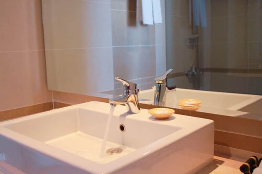 Фото Gk Central Hotel