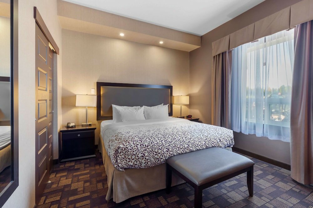 Фото Best Western Plus Fox Creek