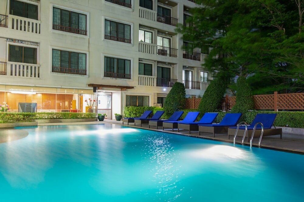 Фото Lasalle Suites Hotel & Residence