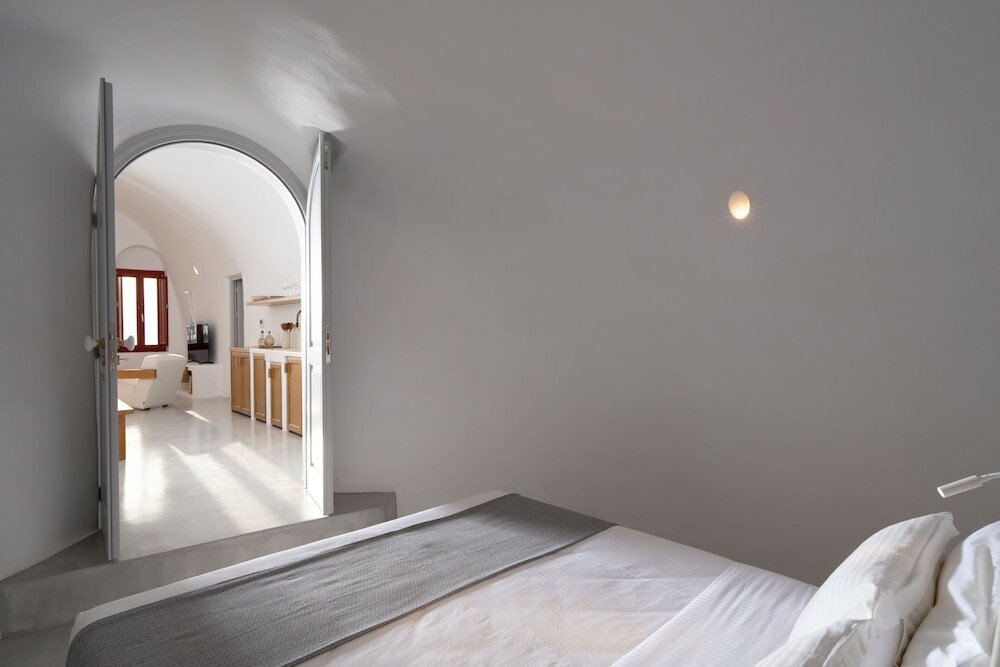 Фото Serendipity Cliffside Villa & Suites