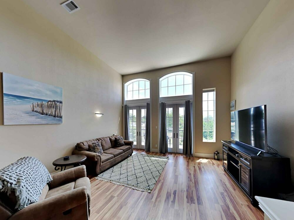 Фото Historic Aragon Executive Apartment