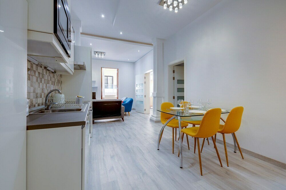 Фото Stylish 3br Apartment, Fantastic Location in Sliema