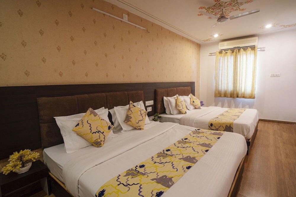 Фото Tripli Hotels Arunoday Palace