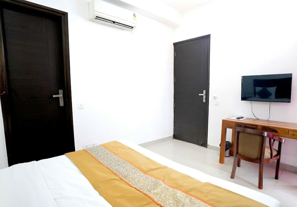 Фото Gupta Residency