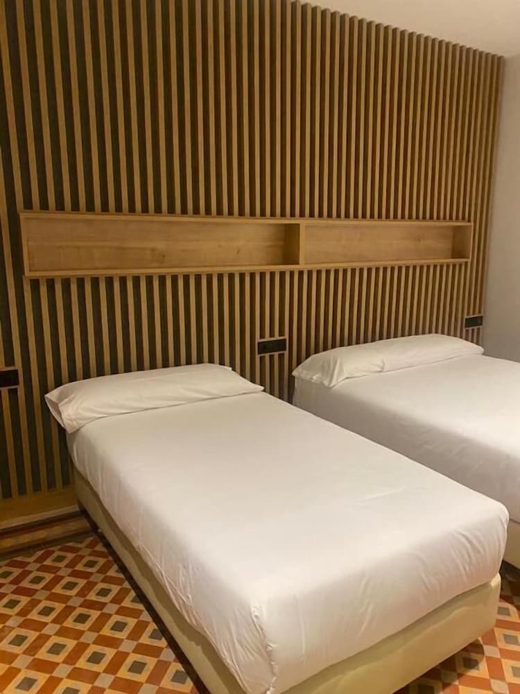 Фото Fontanella by Bcn Urban Rooms