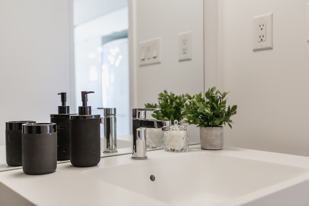 Фото Marvelous Elegant Downtown Apartments