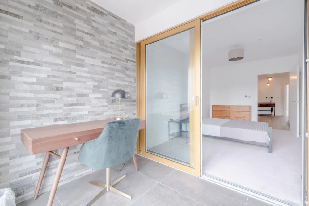 Фото Modern 2 Bedroom Flat in Hackney
