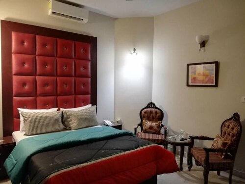 Хостел Hotel Island Clifton в Карачи