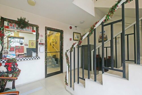 Гостиница Oyo 896 Silverio Suites