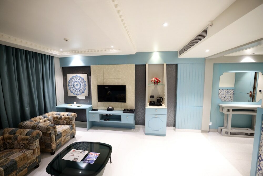 Фото Aj Grand Hotel