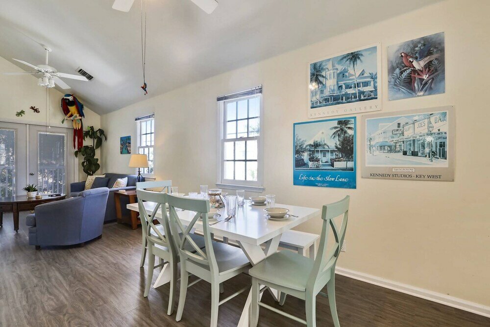 Фото Linger Longer by Avantstay Key West Walkable Gated Community, Shared Pool Week Long Stays Only
