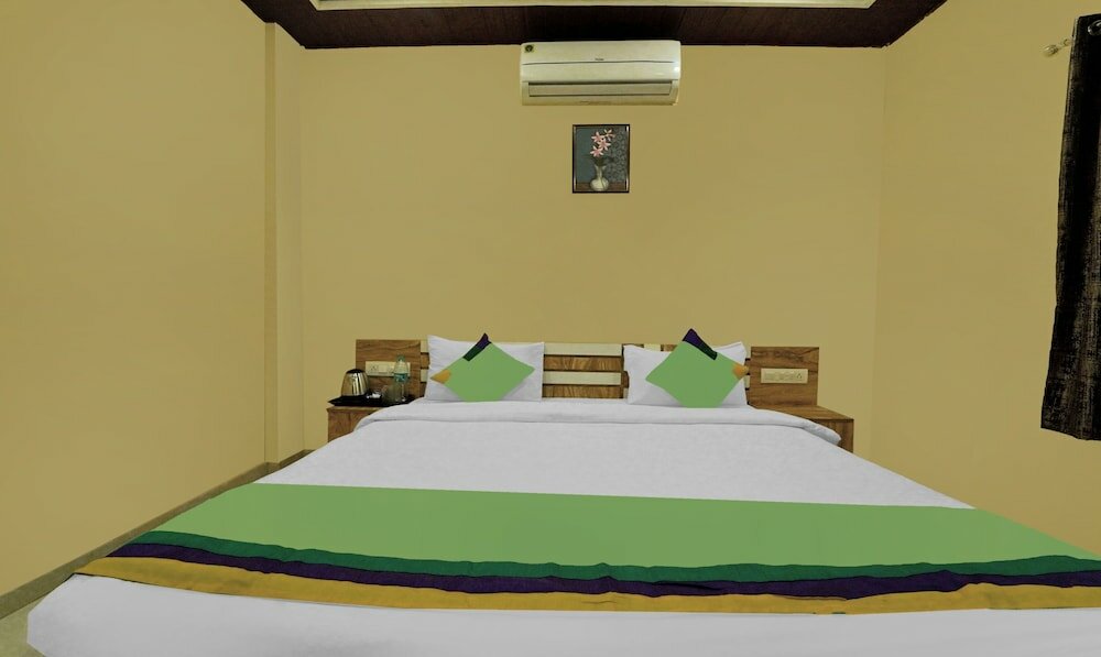 Фото Treebo Trend Iceberg