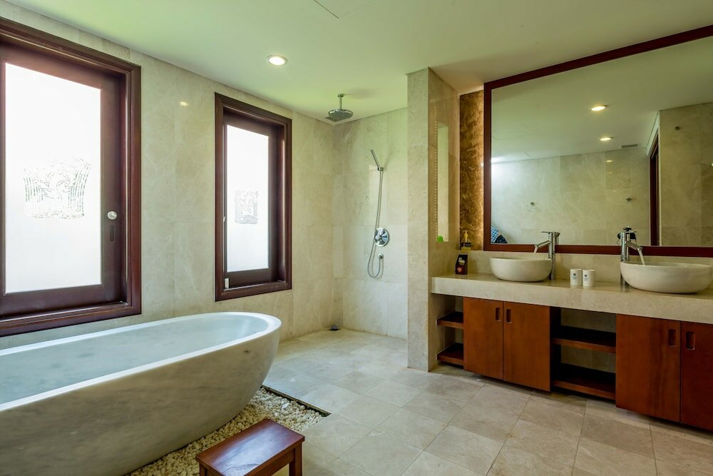 Фото Luxury Danang Beach Pool Villa