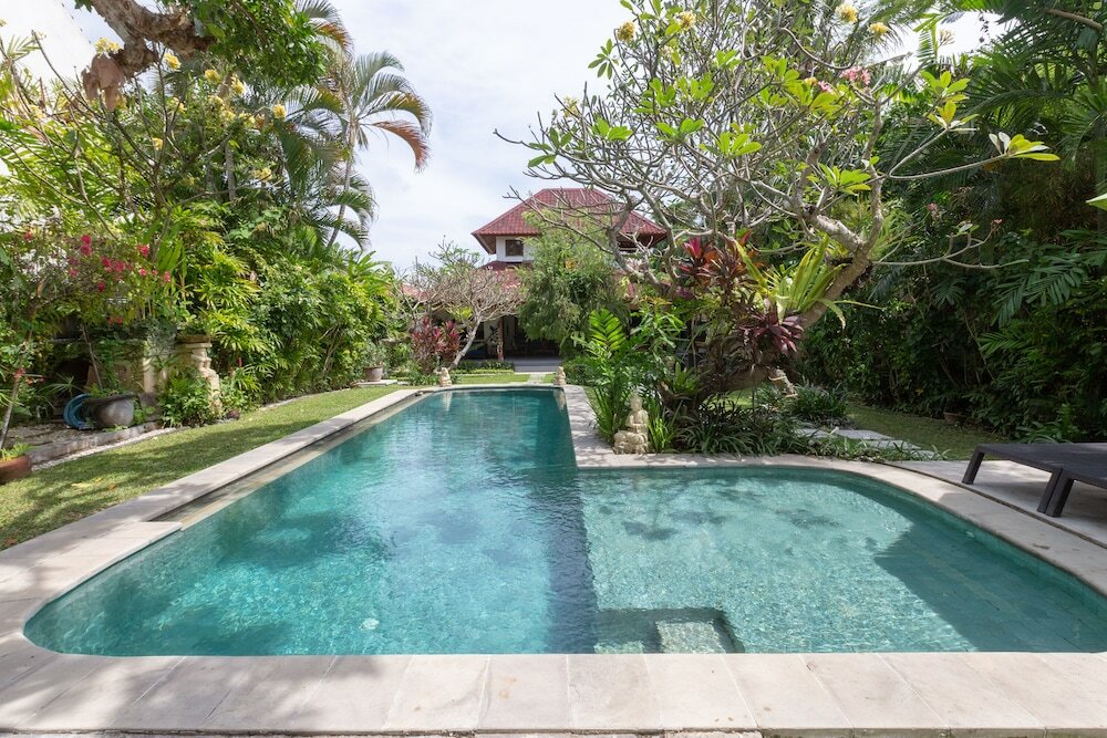 Фото Villa Poppy