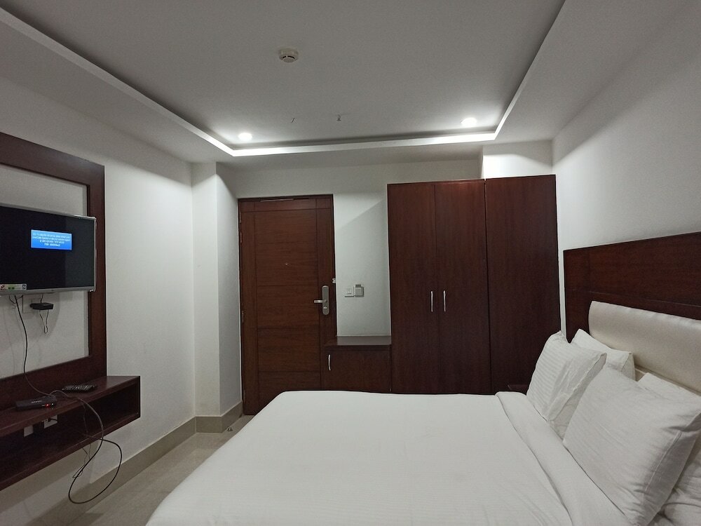 Фото Hotel Autumn Crocus - A Boutique Hotel