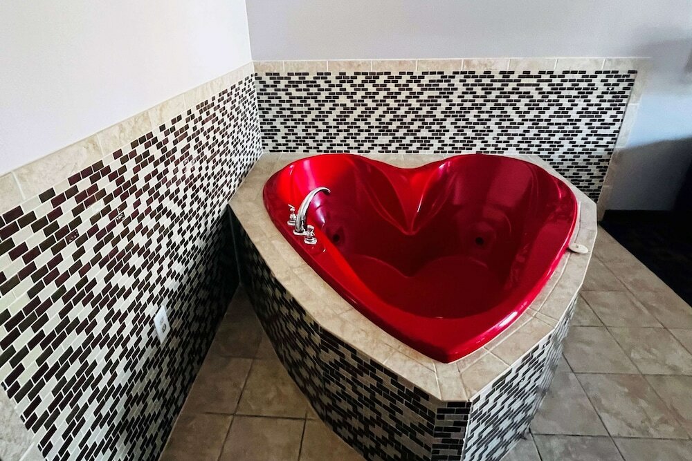 Фото Days Inn by Wyndham Jackson Downtown