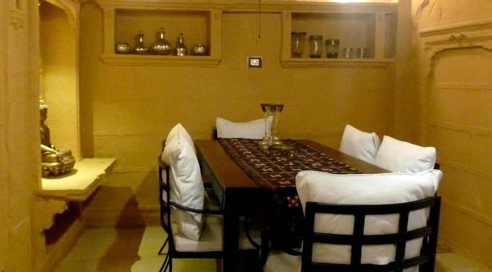 Фото Moustache Hamari Haveli