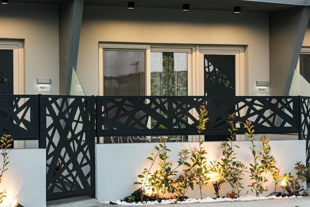 Фото Oinoelia Luxury Suites & Residence