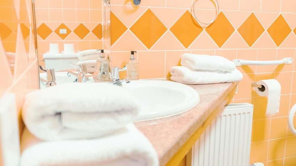 Фото West End Hotel