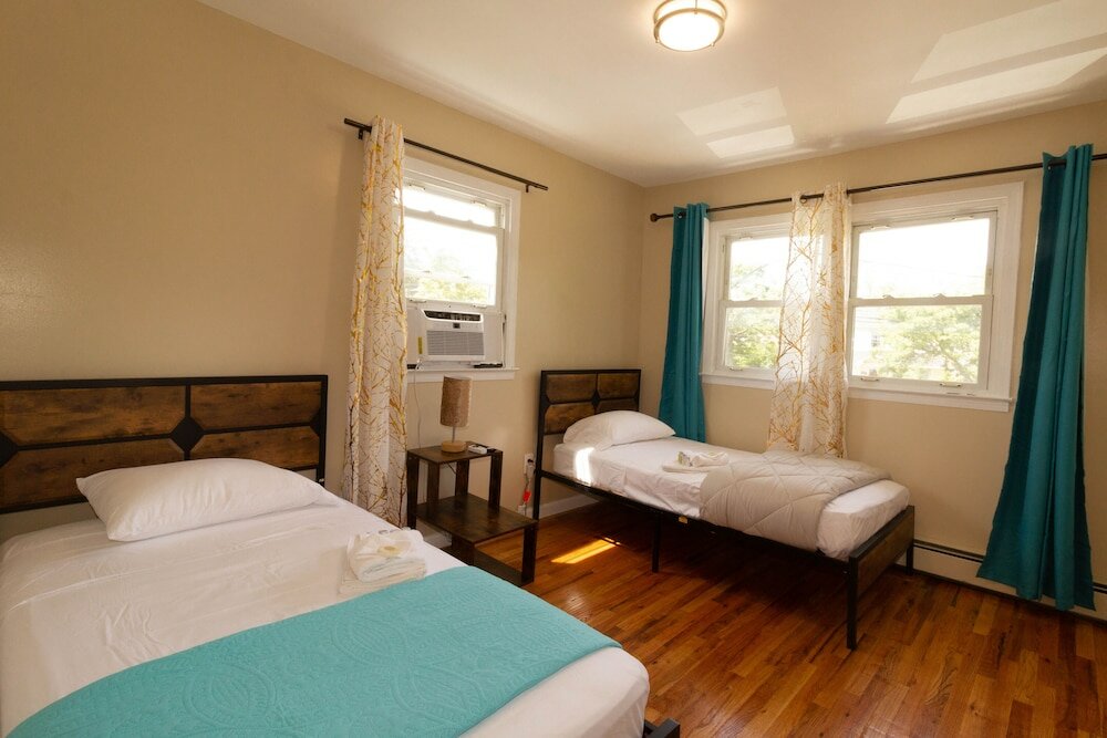 Фото Cheerful & Beautiful 3-Bedroom Ranch