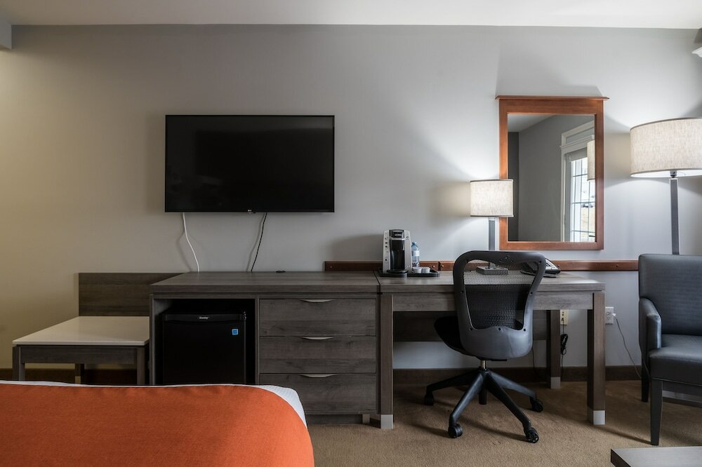 Фото Amsterdam Inn & Suites Moncton