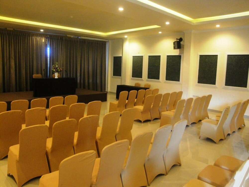 Фото Ramayana Hotel