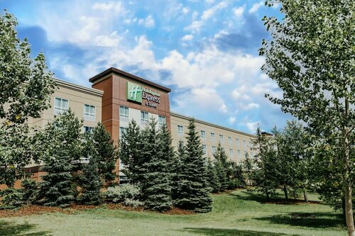 Гостиница Holiday Inn Express & Suites Spruce Grove - Stony Plain, an Ihg Hotel