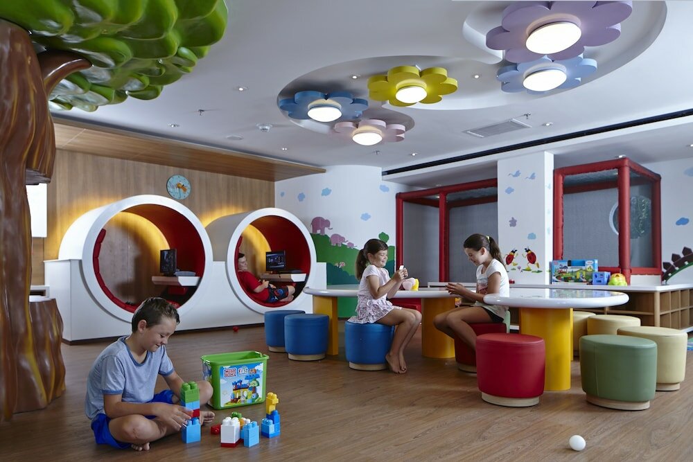 Фото Courtyard by Marriott Bali Seminyak Resort