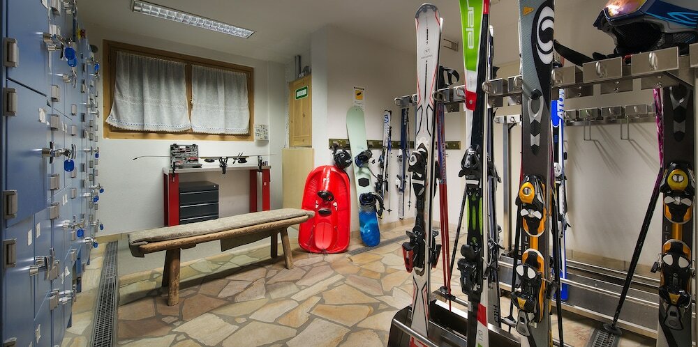 Фото Hotel Crosal