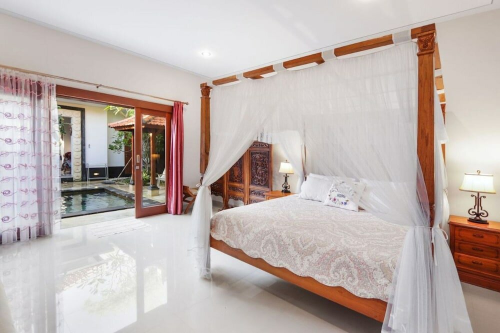 Фото Grace villa 5 minutes walk to the beach