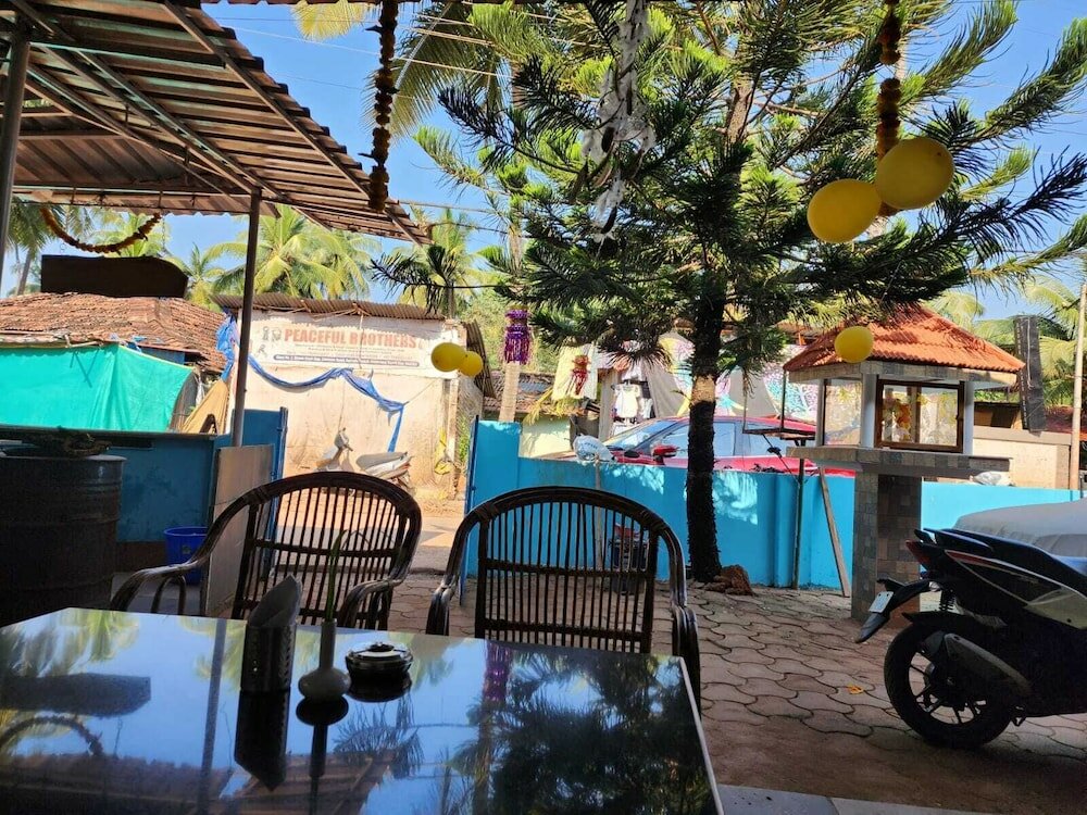 Фото отеля 2