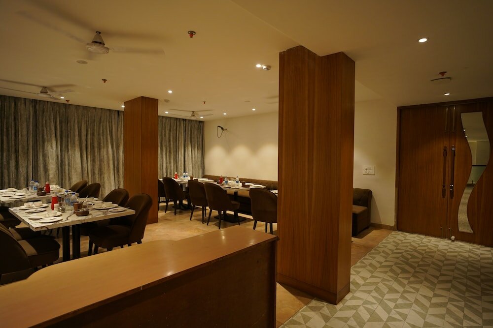 Фото Hotel Mumbai House Express