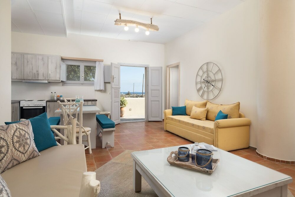 Фото Kapeli Suites