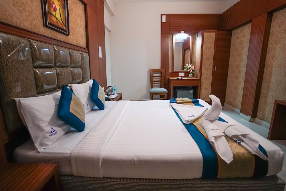 Фото Pine Tree Boutique Hotel - Greams Road