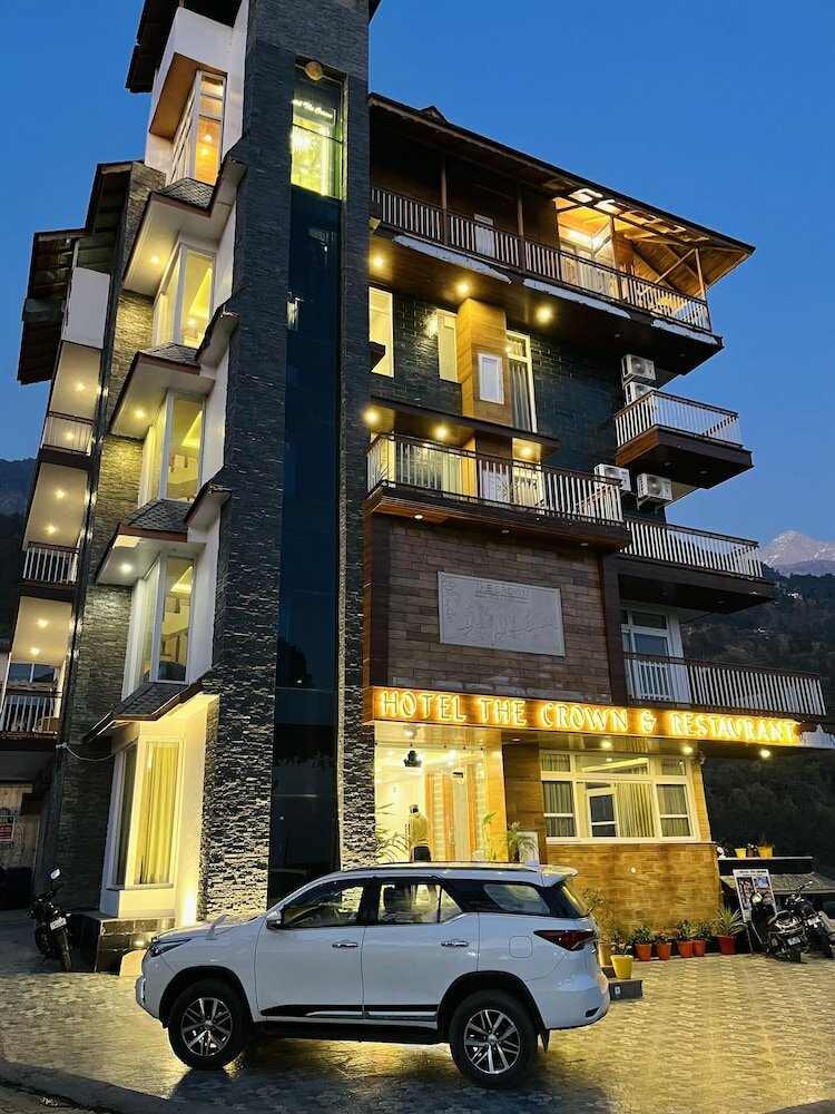 Фото Hotel The Crown