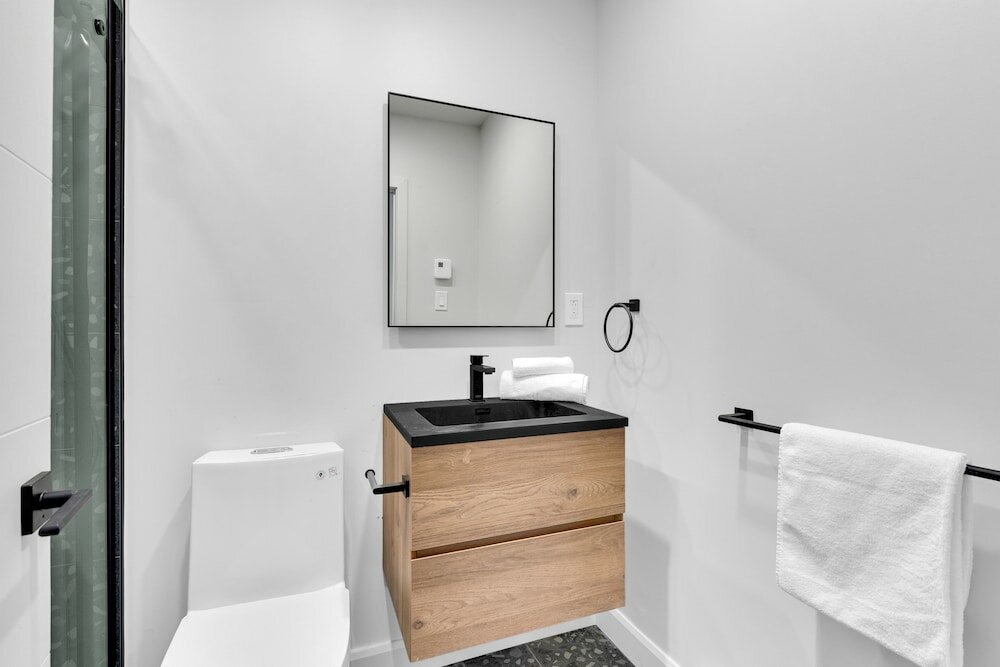 Фото Deluxe Suites Downtown Montreal