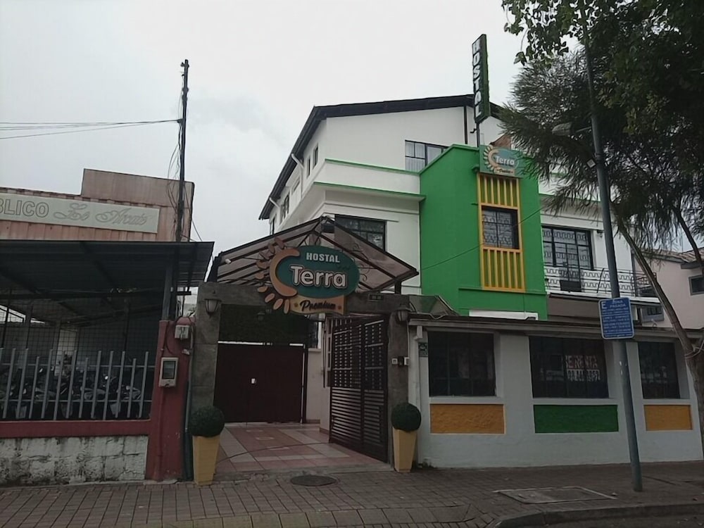 Фото отеля 1