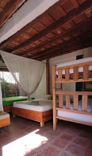 Гостиница Hostal 4 Manzanas в Санта-Марте