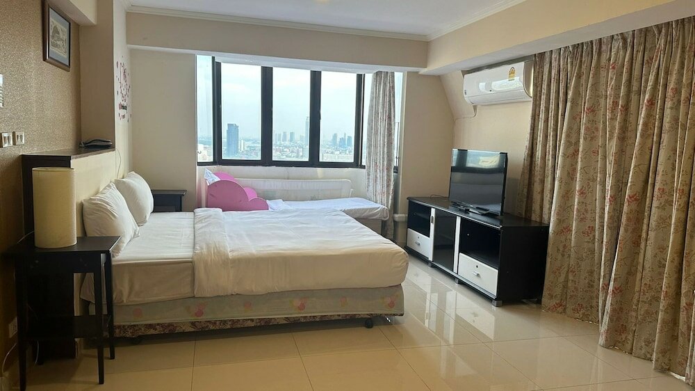 Фото Omni Tower Direct Rooms Sukhumvit Soi 4