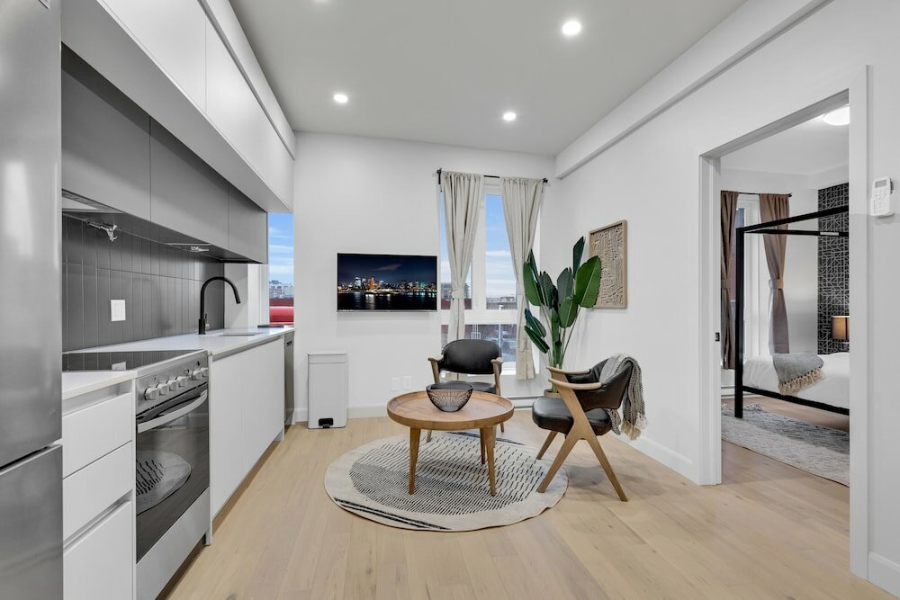 Фото Deluxe Suites Downtown Montreal