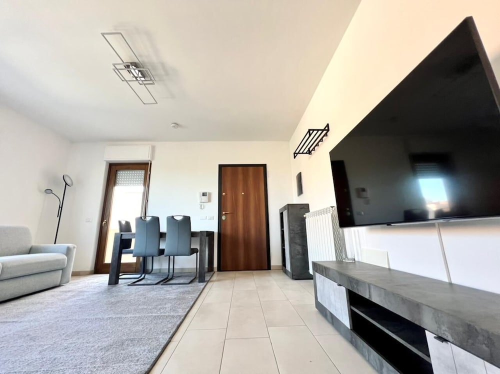 Фото Modern renovated apartment in Olbia with