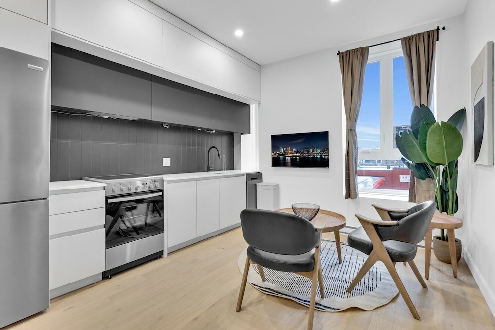 Фото Deluxe Suites Downtown Montreal