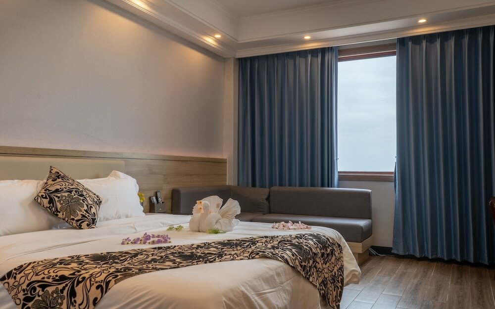 Фото G. C Royal Hotel