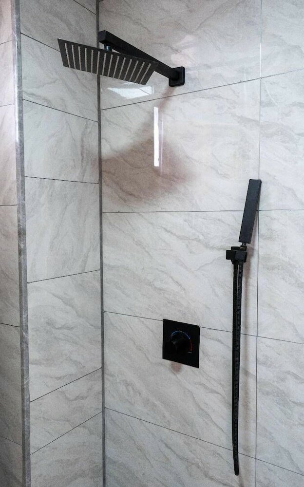 Фото G. C Royal Hotel