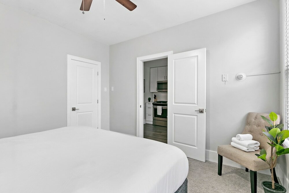 Фото 3br Apt near Shops Dining and DePaul