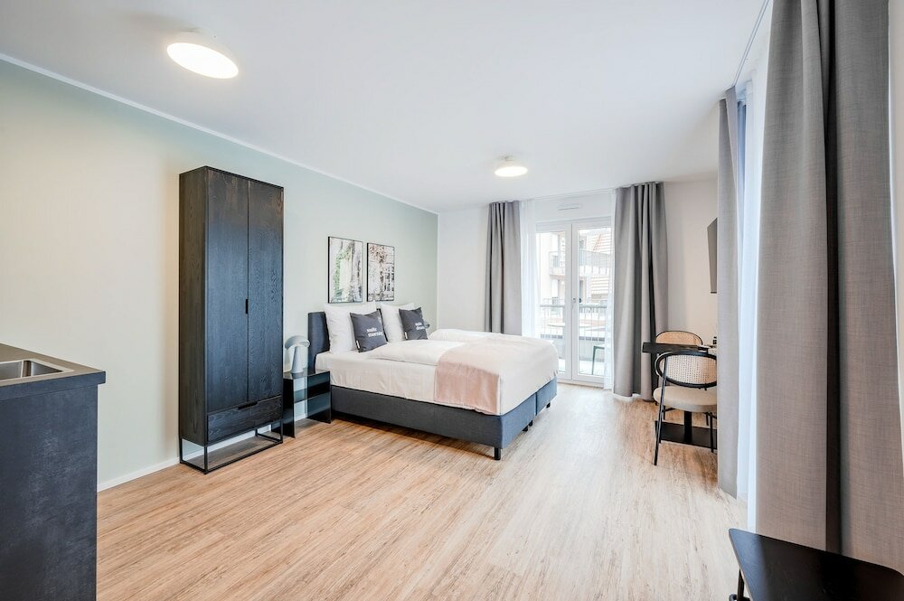 Фото Limehome Metzingen Wilhelmstr