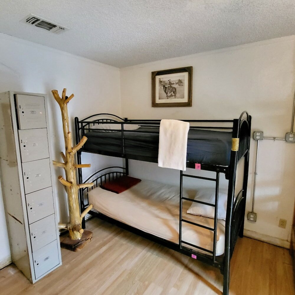 Фото Wild Wild West Backpackers Hostel