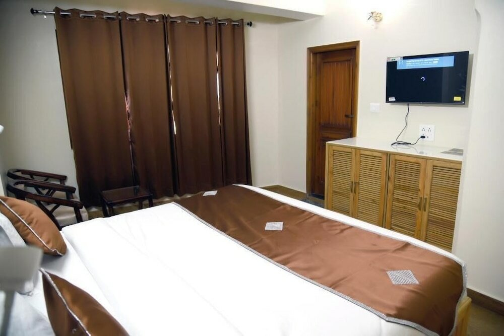Фото Hotel Uphar
